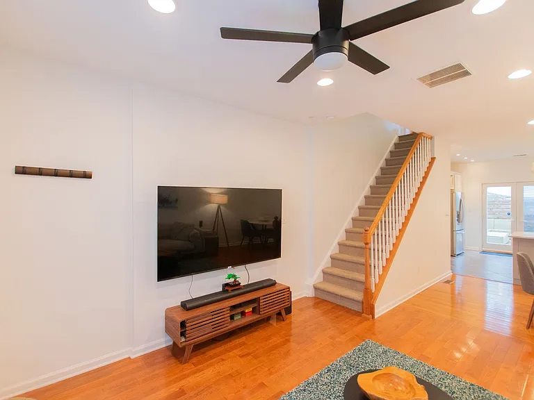 2207 Kimball St — Photo 7
