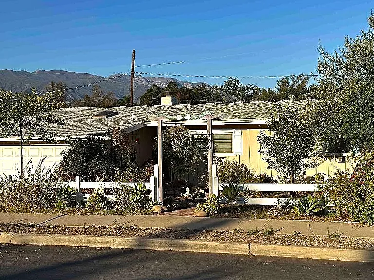 406 Crestview Dr — Photo 12
