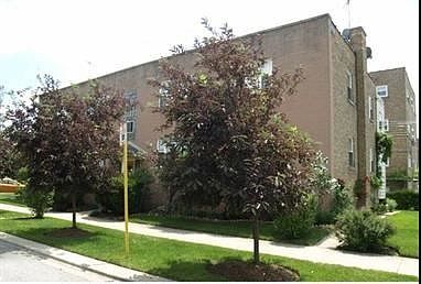 1st image of 2801 W Berwyn Ave #2E
