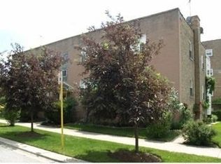 2801 W Berwyn Ave #2E, Chicago, IL 60625
