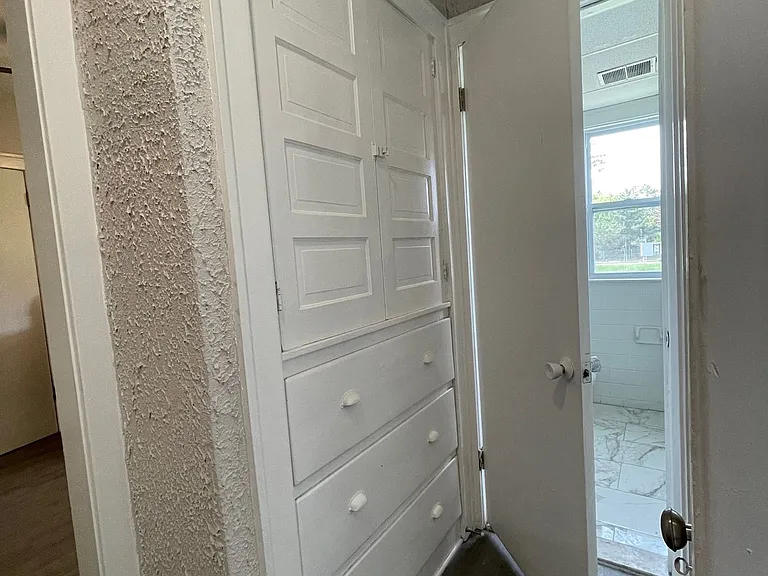 1427 Calvert Ave — Photo 8