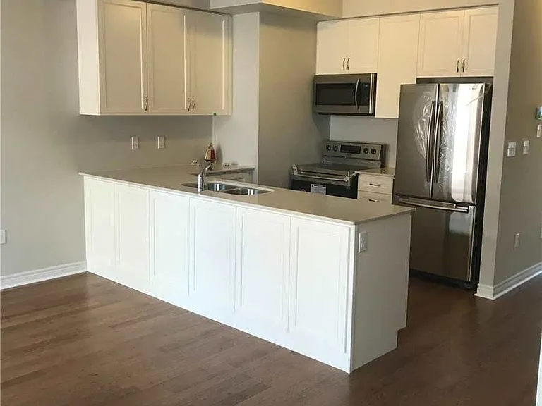 37 Military Cres — Photo 11