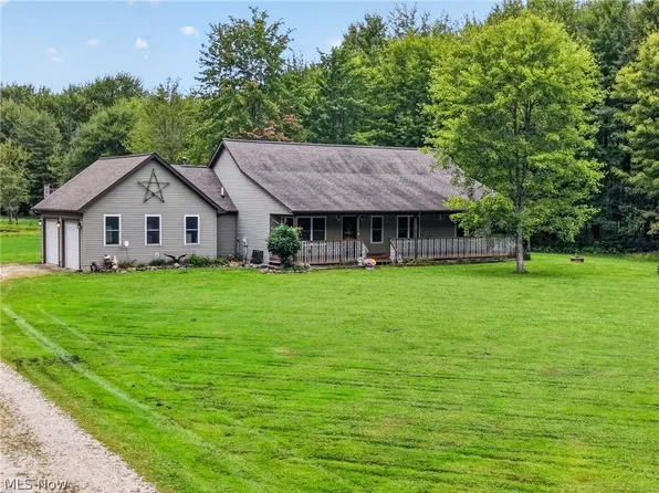 4393 Middle Rd, Conneaut, OH 44030