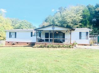 1406 Miller Rd, Hodges, SC 29653