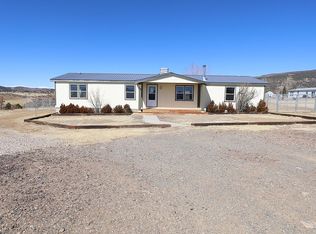 16 Cardinal Ln, Raton, NM 87740