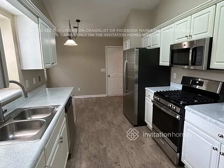 213 Highpoint Xing — Photo 7
