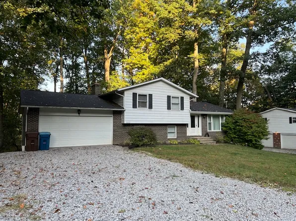 662 River Rd, Canal Fulton, OH 44614