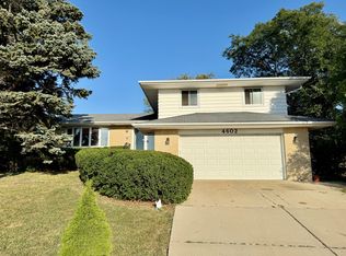 4602 Sycamore Ln, Rolling Meadows, IL 60008