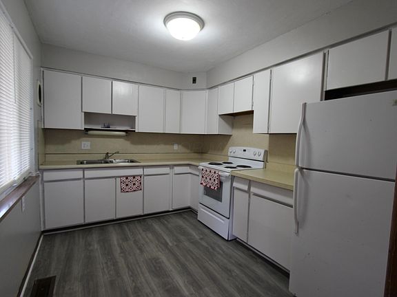 5th image of 700 French Dr
