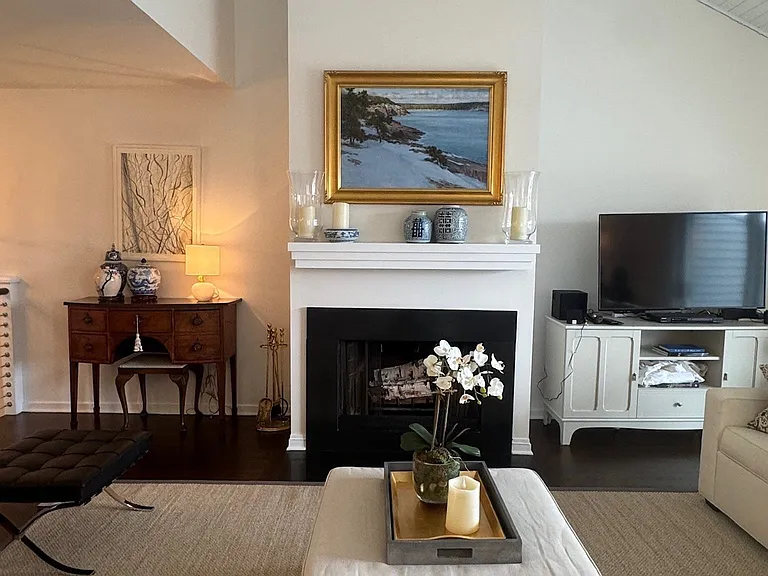 1 Island Dr #9 — Photo 4