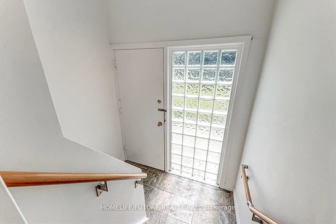 2 bed, $2,000 — Photo 2