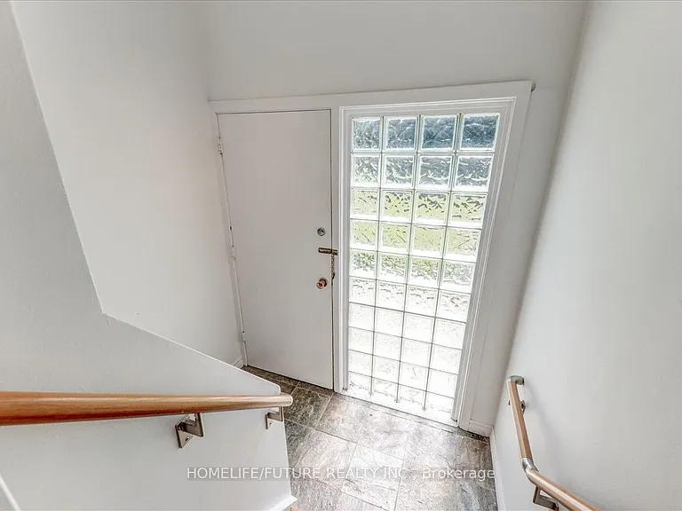 53 Dennett Dr #BASEMENT — Photo 2