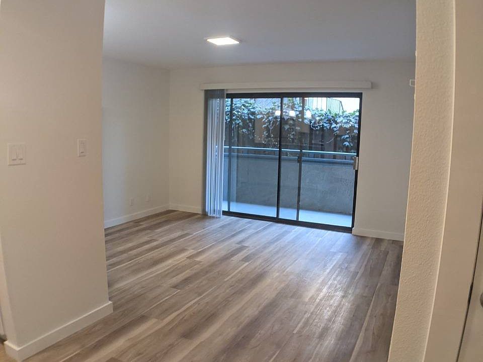 1st image of 3761 Harrison St #3