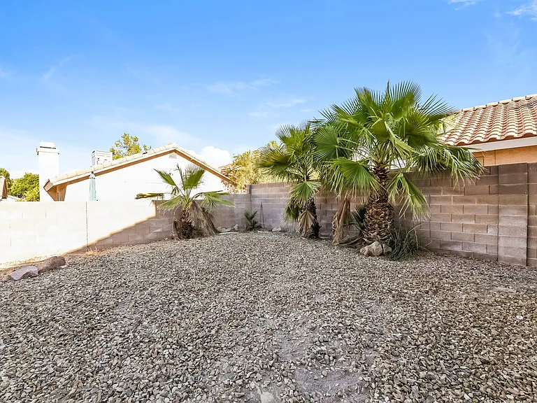 52 Quiet Desert Ln — Photo 16
