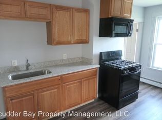 14 Shepard St APT 2, Worcester, MA 01610