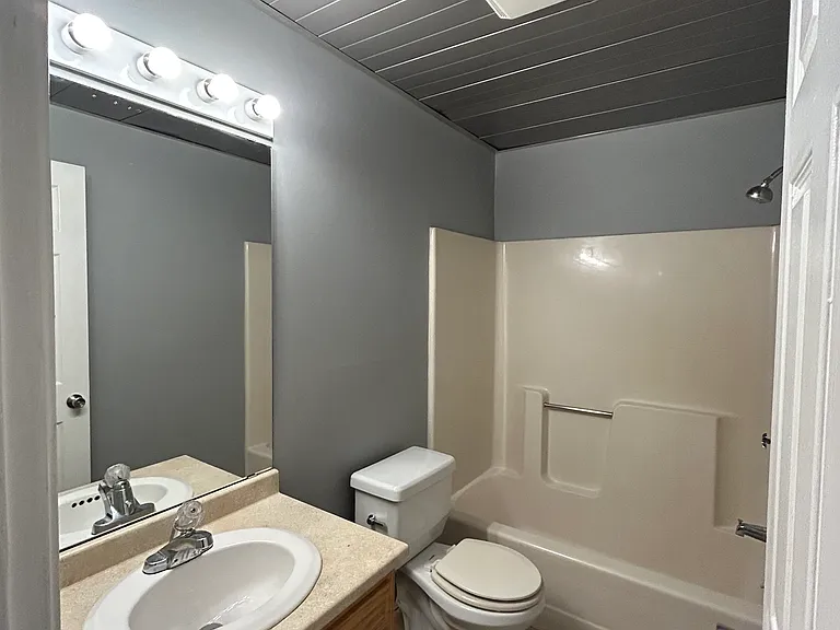 400 Silver St #2 — Photo 3