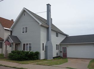 829 Front St, Lake Linden, MI 49945