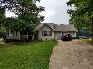 240 Glory Ln, Mount Airy, GA 30563