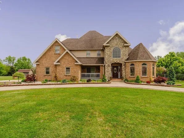 723 Tucker Rd, Fremont, OH 43420