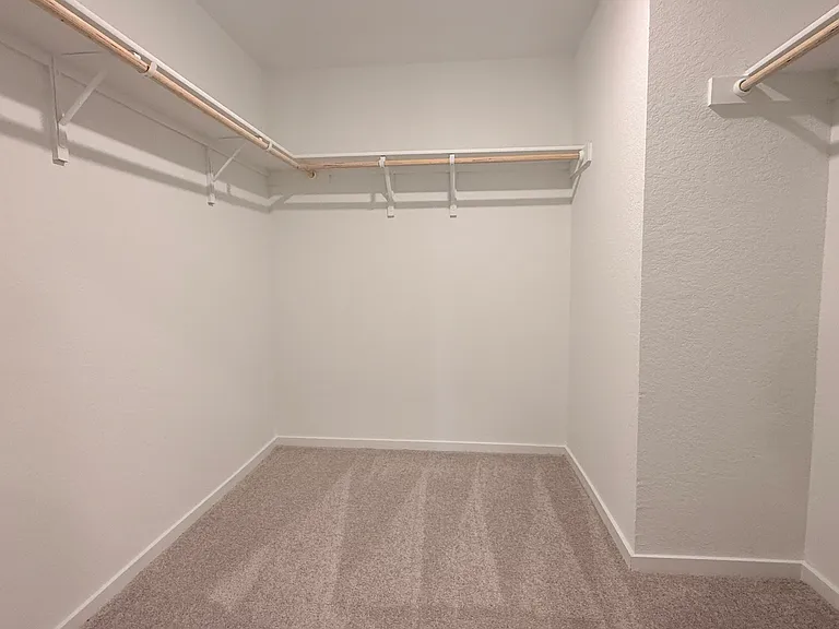 3195 Dispatch Dr — Photo 10