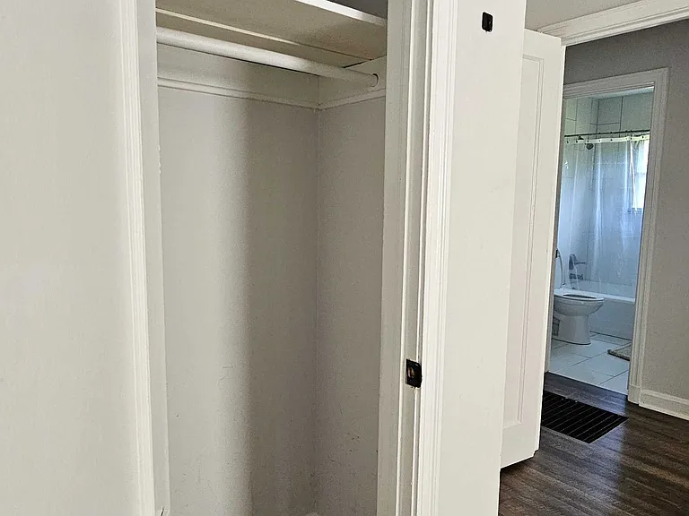1421 Walker Ave — Photo 9