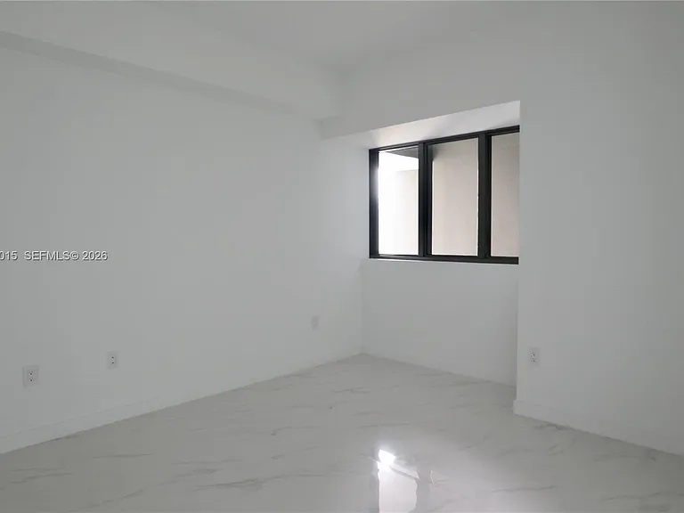 650 NE 32nd #1906 — Photo 26