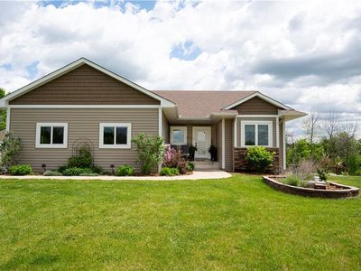 1059 Autumn Oak Lane, Hudson, WI, 54016