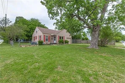 1446 South Erie Avenue, Tulsa, OK 74112 - 1 — Photo 3