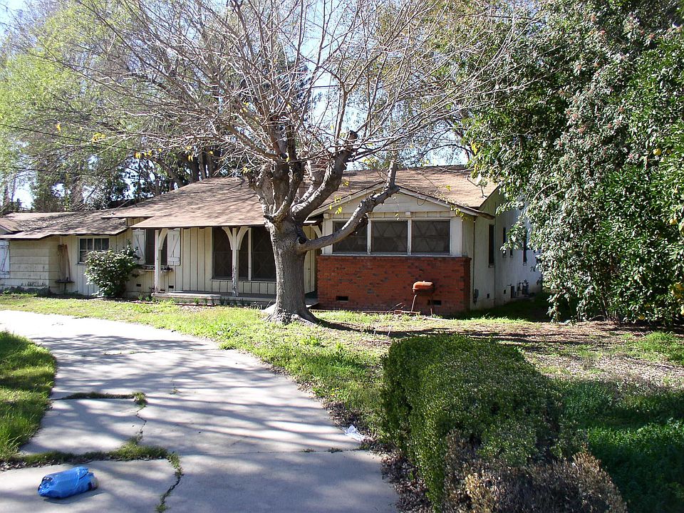 Large Circular Driveway