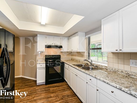 5th image of 2128 SE 3rd Ter