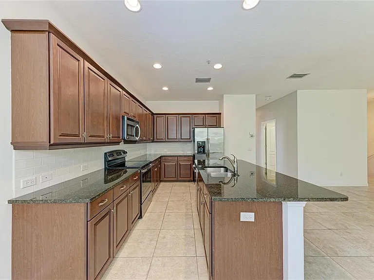 8143 Miramar Way #8143 — Photo 12