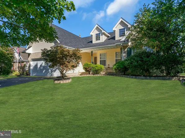 180 Compass Rd, Manahawkin, NJ 08050