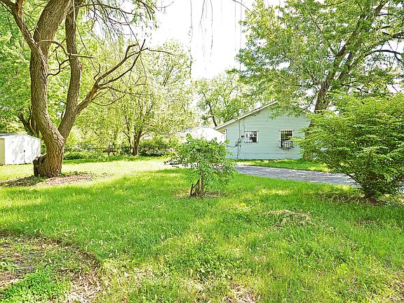 4th image of 1211 Graystone Dr