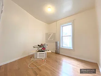 Rented by ZealEstate Group Inc