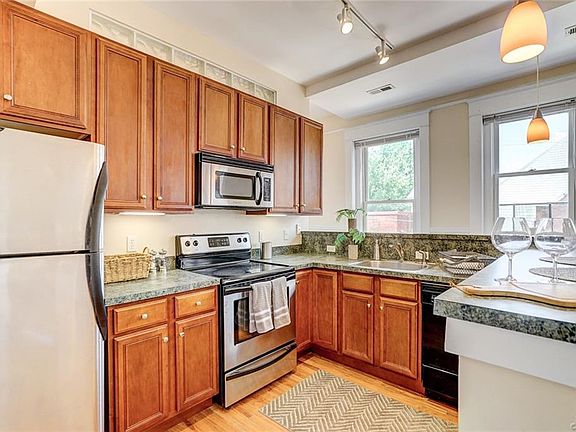 4th image of 1301 Porter St APT 302