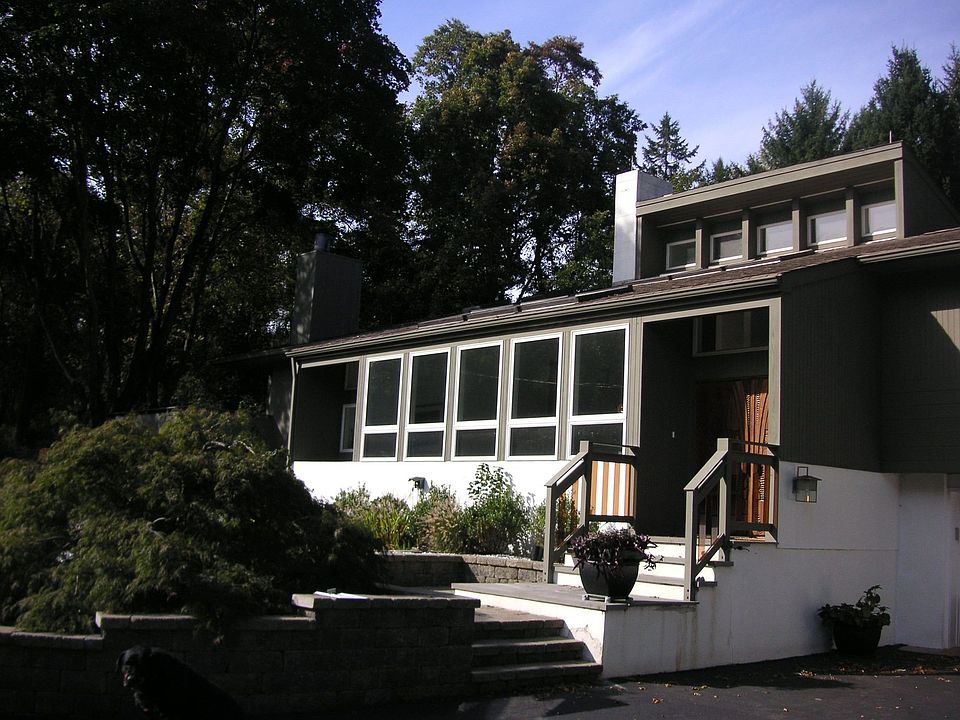 2nd image of 16 Cherryville Hollow Rd