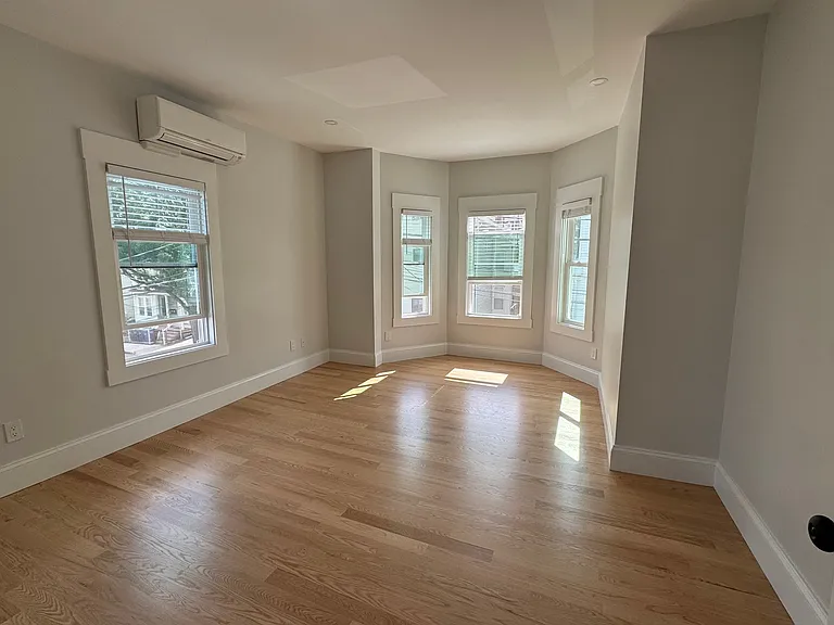 6 Alston St #2 — Photo 5