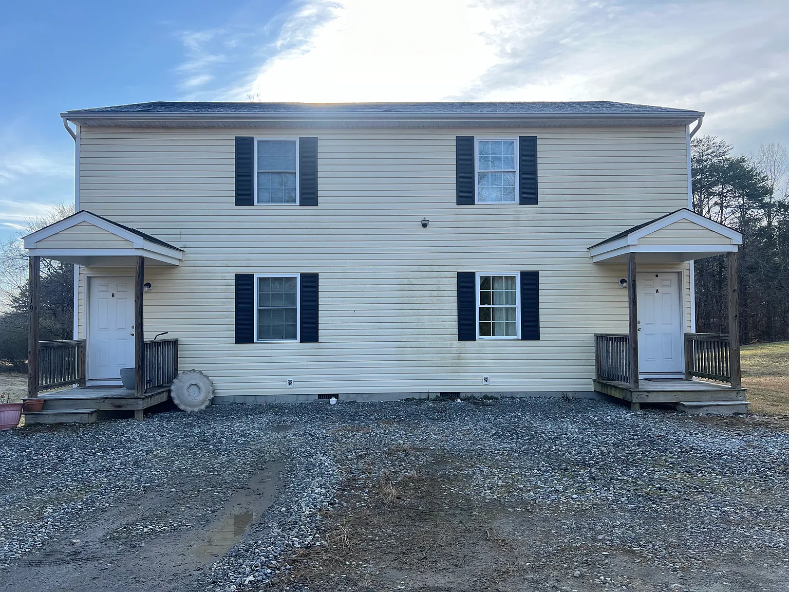 2 bed, 833 sqft, $1,100 — Photo 1
