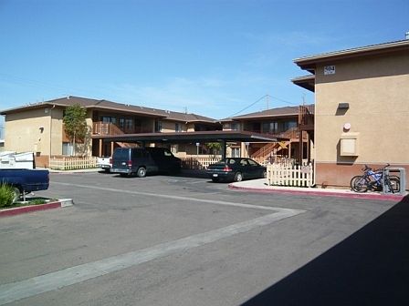 4th image of 500 S Oakley Ave APT C