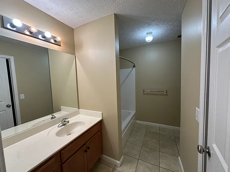 556 Rose Cottage Cir — Photo 11