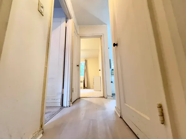 216-25 73rd Avenue image 13 of 32