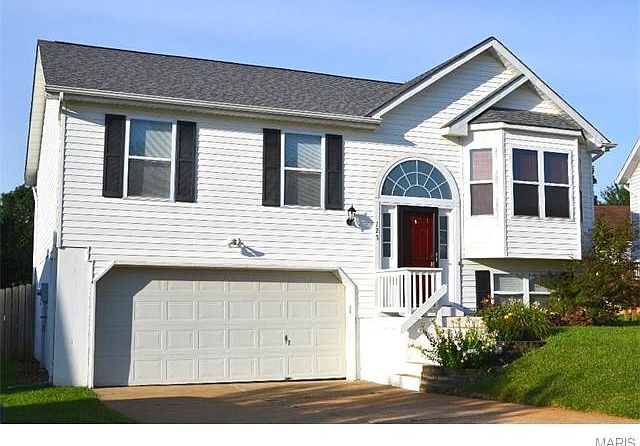 1st image of 123 Kinross Ct