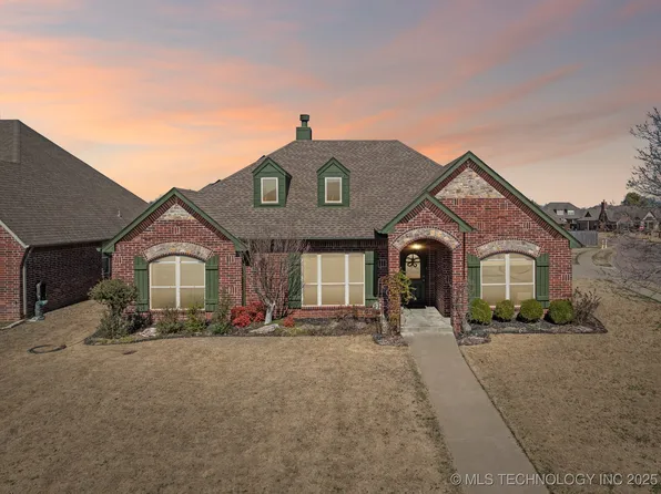 3705 W 110th St S, Jenks, OK 74037