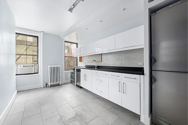 Rented by Douglas Elliman | media 4