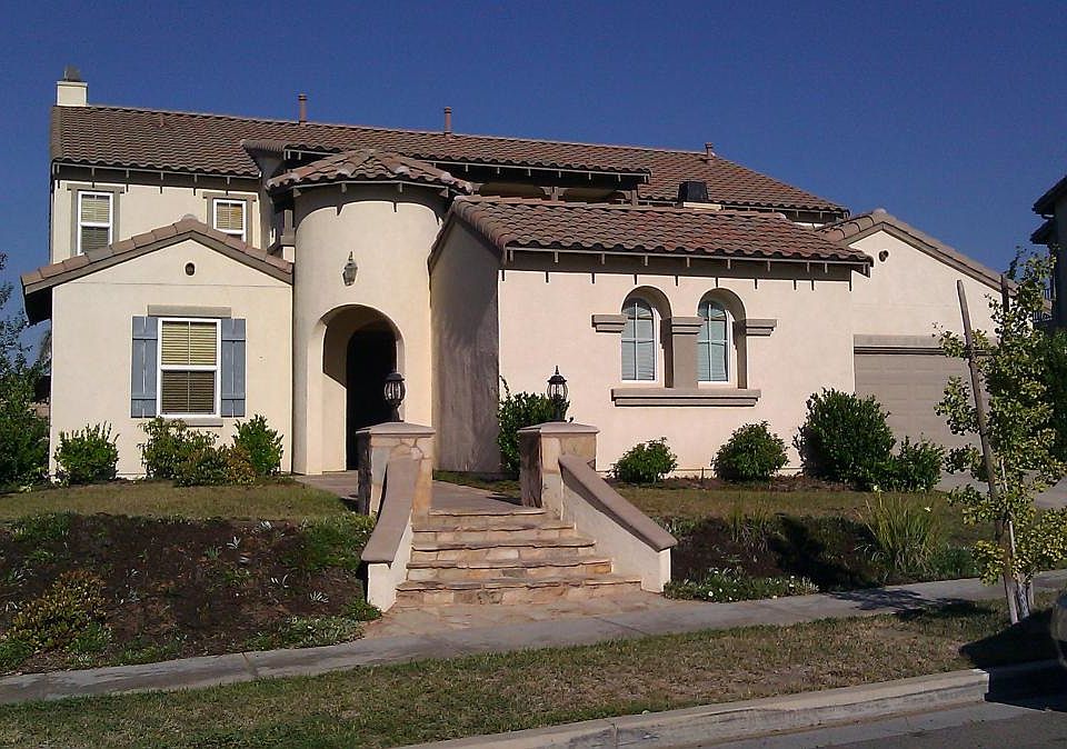 Front grand entrance with tower!
