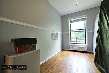 Rented by ZealEstate Group Inc