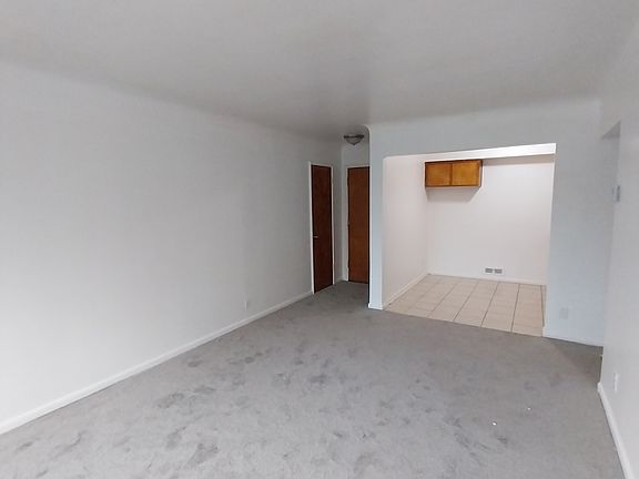 3rd image of 17808 Lakeshore Blvd #106