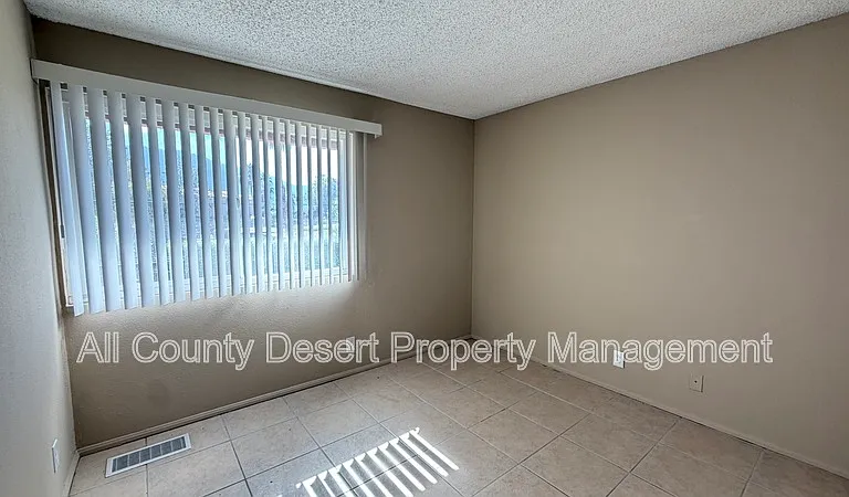 69180 Victoria Dr #8 — Photo 19