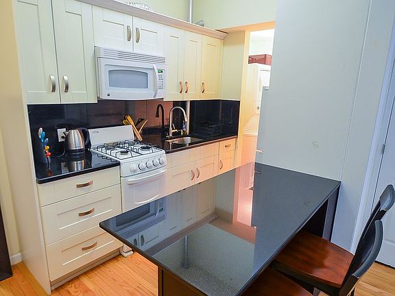 3rd image of 401 W 57th St APT 2C