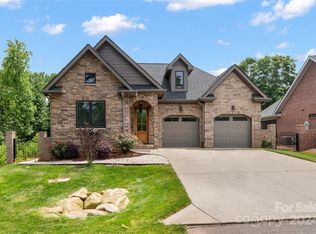 1154 Golden Hill Ln, Denver, NC 28037